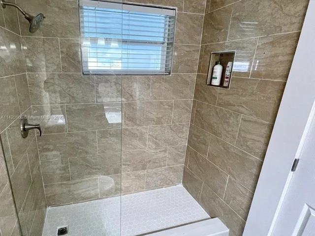 325 SE 4th Ave, Dania Beach FL 33004