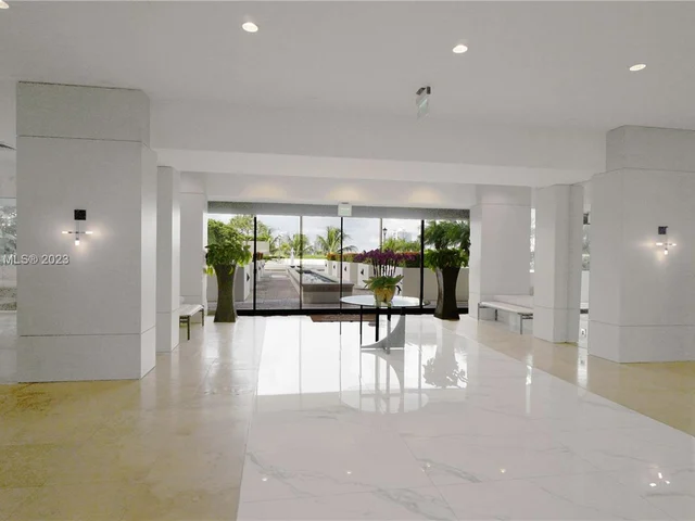 1000 W Island Blvd # 610, Aventura FL 33160