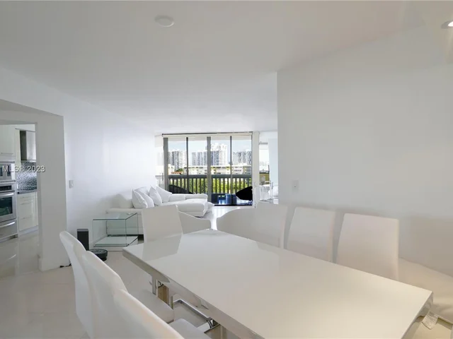 1000 W Island Blvd # 610, Aventura FL 33160