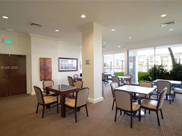 1000 W Island Blvd # 610, Aventura FL 33160