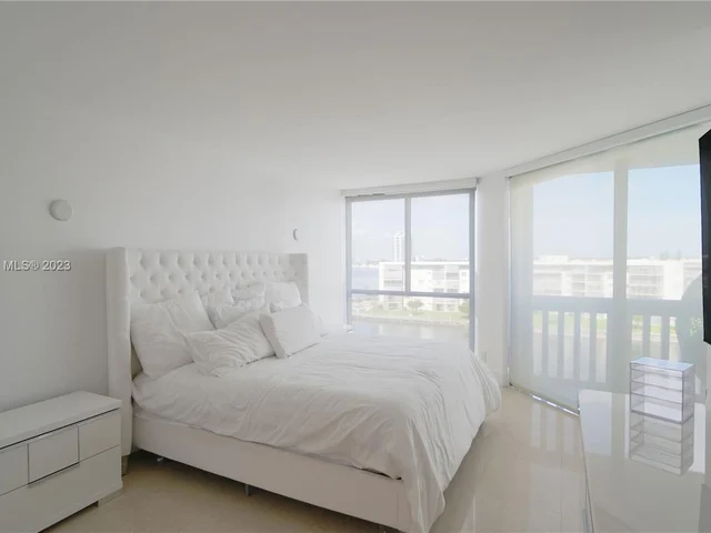 1000 W Island Blvd # 610, Aventura FL 33160