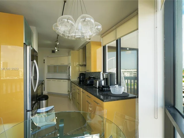 1000 W Island Blvd # 610, Aventura FL 33160