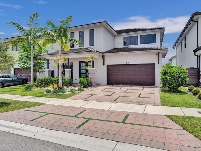 8754 NW 158th St, Miami Lakes FL 33018