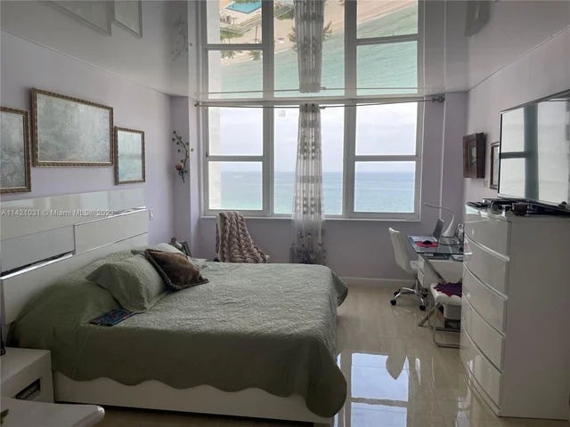 3180 S Ocean Dr # 1603, Hallandale Beach FL 33009