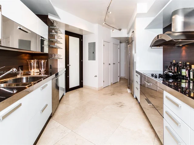 720 NE 69th St # 19S, Miami FL 33138