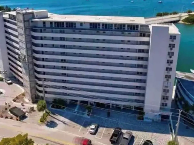 7904 West Dr # 410, North Bay Village FL 33141