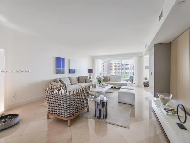 789 Crandon Blvd # 1006, Key Biscayne FL 33149