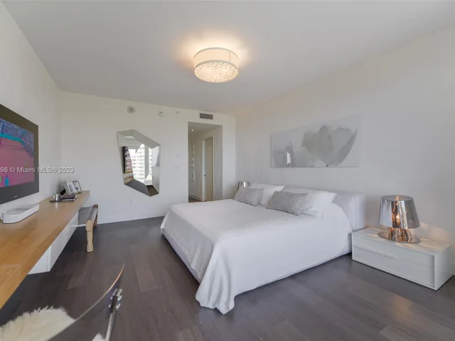 789 Crandon Blvd # 1006, Key Biscayne FL 33149