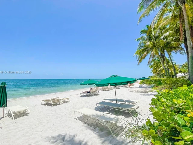 789 Crandon Blvd # 1006, Key Biscayne FL 33149