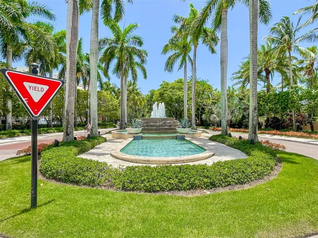 789 Crandon Blvd # 1006, Key Biscayne FL 33149