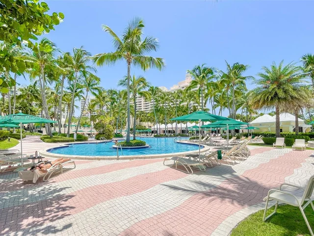 789 Crandon Blvd # 1006, Key Biscayne FL 33149
