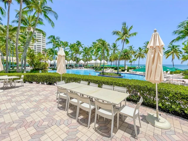 789 Crandon Blvd # 1006, Key Biscayne FL 33149