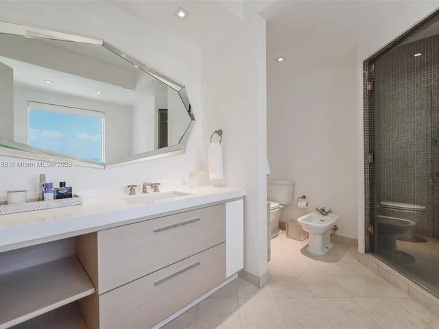 789 Crandon Blvd # 1006, Key Biscayne FL 33149