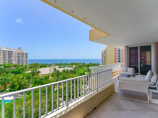 789 Crandon Blvd # 1006, Key Biscayne FL 33149