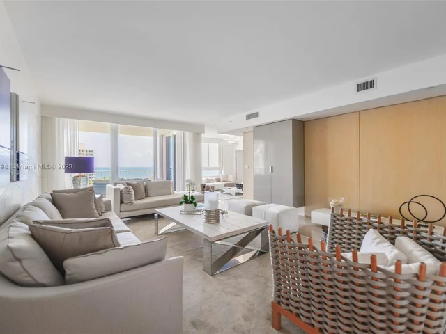 789 Crandon Blvd # 1006, Key Biscayne FL 33149