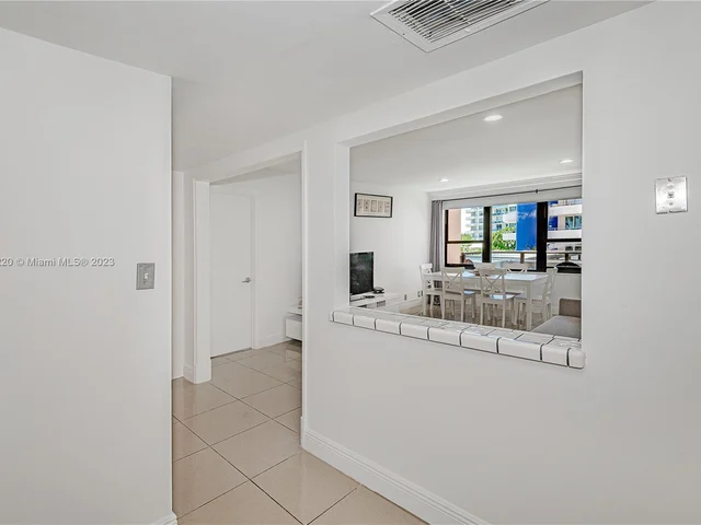 5225 Collins Ave # 407, Miami Beach FL 33140