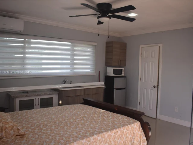 1010 NW 199th St, Miami Gardens FL 33169