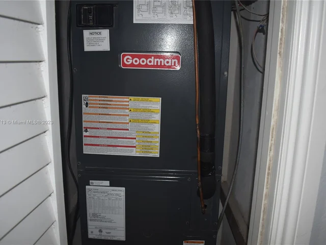 1010 NW 199th St, Miami Gardens FL 33169