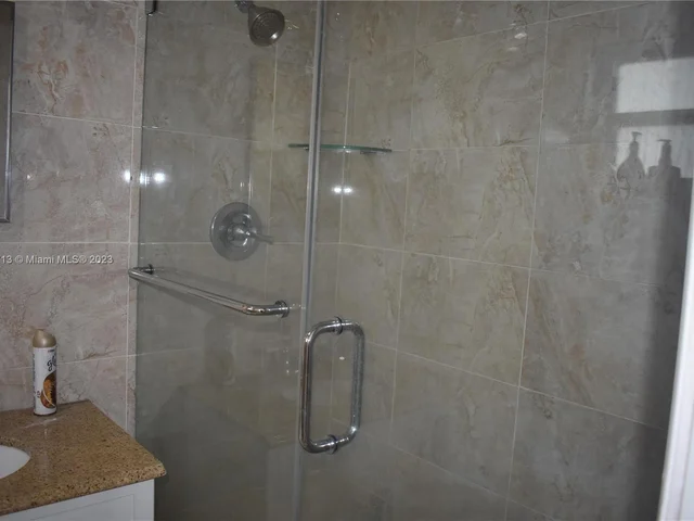 1010 NW 199th St, Miami Gardens FL 33169