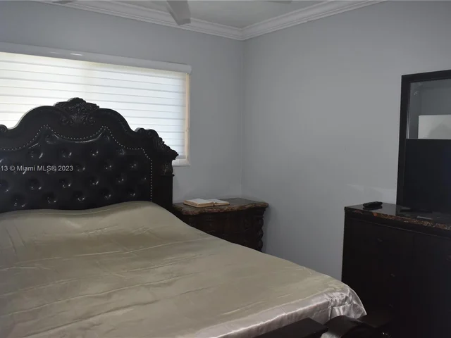 1010 NW 199th St, Miami Gardens FL 33169