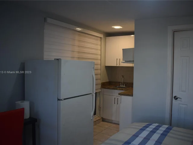 1010 NW 199th St, Miami Gardens FL 33169