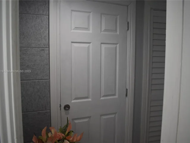 1010 NW 199th St, Miami Gardens FL 33169