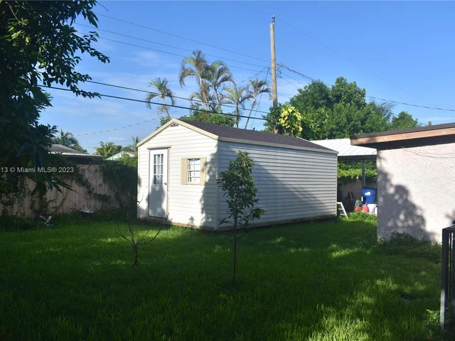 1010 NW 199th St, Miami Gardens FL 33169