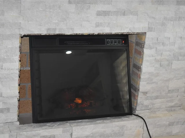 1010 NW 199th St, Miami Gardens FL 33169