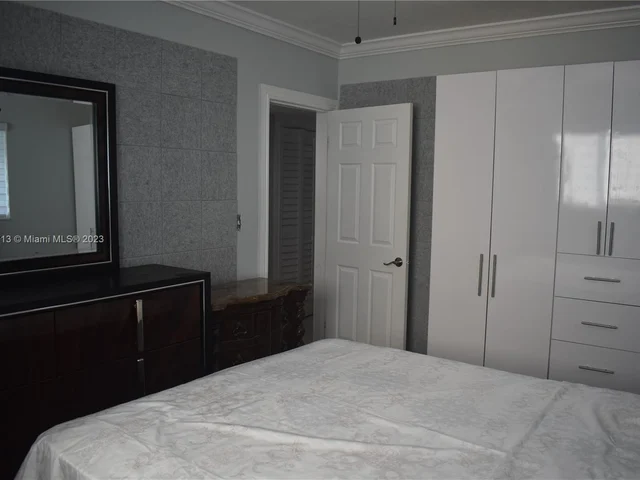 1010 NW 199th St, Miami Gardens FL 33169