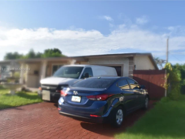 1010 NW 199th St, Miami Gardens FL 33169