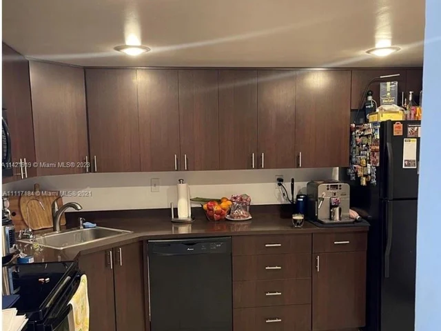 2750 NE 183rd St # 804, Aventura FL 33160