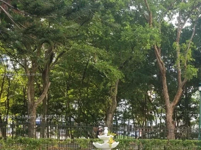 2750 NE 183rd St # 804, Aventura FL 33160