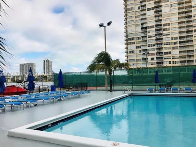 2750 NE 183rd St # 804, Aventura FL 33160