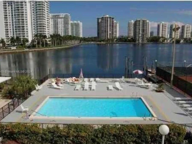 2750 NE 183rd St # 804, Aventura FL 33160