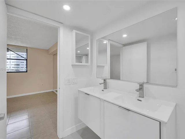 1775 Washington Ave # 4D, Miami Beach FL 33139