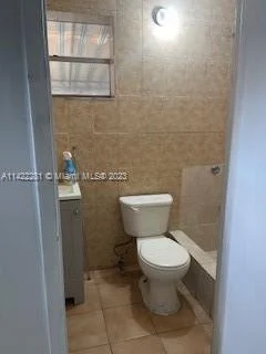 251 SW 16th St, Pompano Beach FL 33060