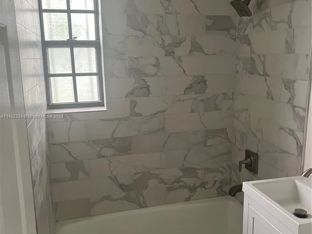 1944 NW 83rd Ter, Miami FL 33147