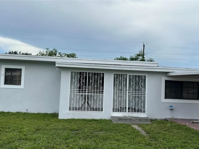 1944 NW 83rd Ter, Miami FL 33147