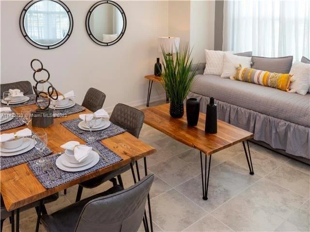 3191 paradox circle # 307, Kissimmee FL 34746