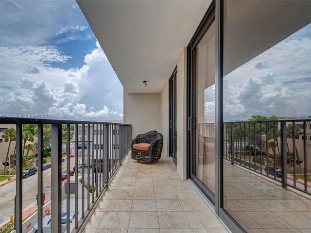 2625 Collins Ave # 402, Miami Beach FL 33140