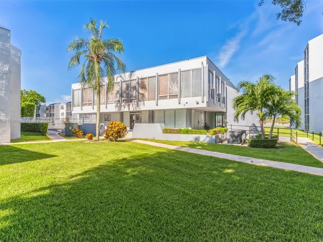 14170 SW 84th St # F, Miami FL 33183