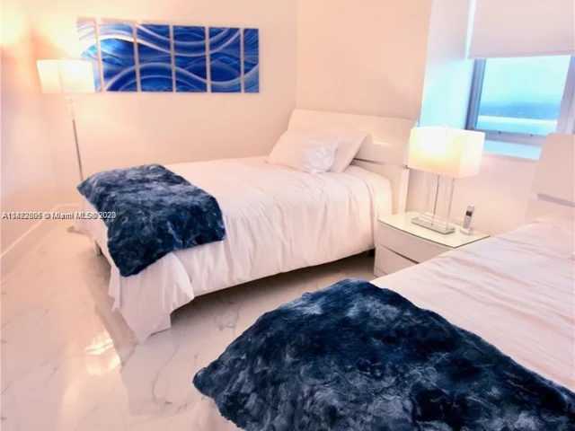 4111 S Ocean Dr, Hollywood FL 33019