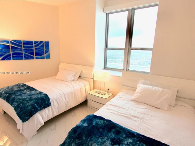 4111 S Ocean Dr, Hollywood FL 33019