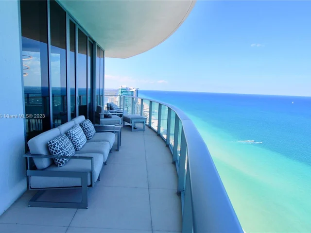 4111 S Ocean Dr, Hollywood FL 33019