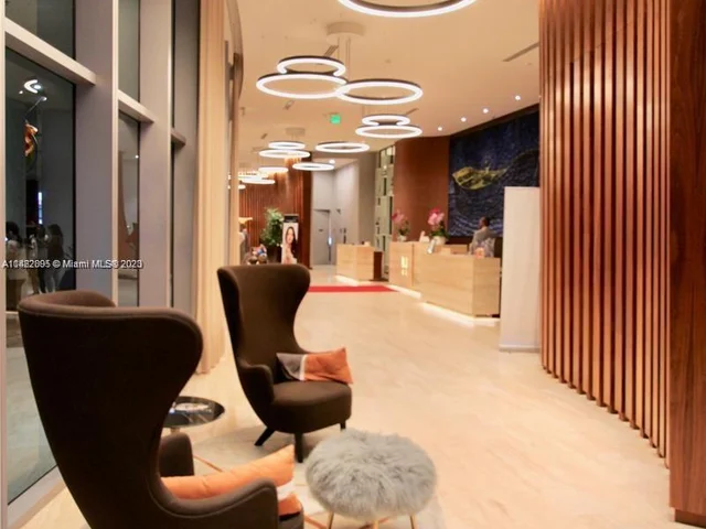 4111 S Ocean Dr, Hollywood FL 33019