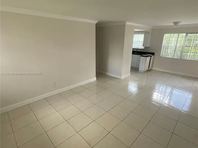 11625 Canal Dr # 18, North Miami FL 33181