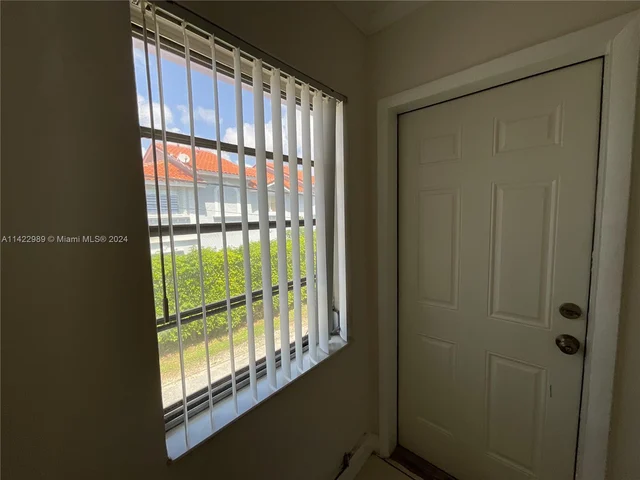 11625 Canal Dr # 18, North Miami FL 33181