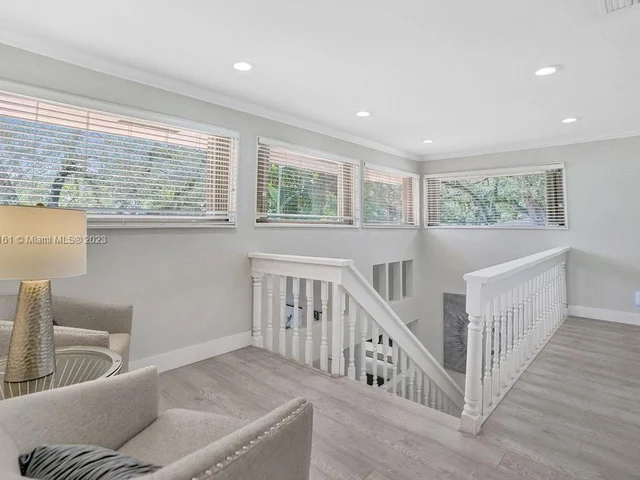 3251 N 37th St, Hollywood FL 33021