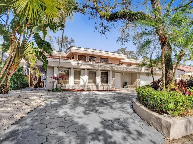 3251 N 37th St, Hollywood FL 33021