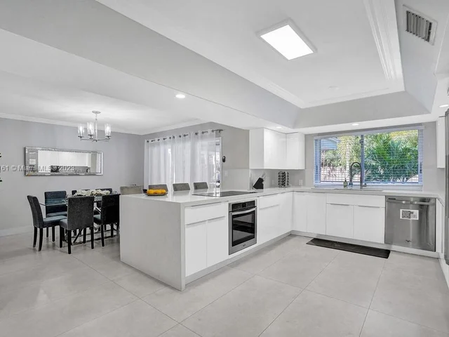 3251 N 37th St, Hollywood FL 33021